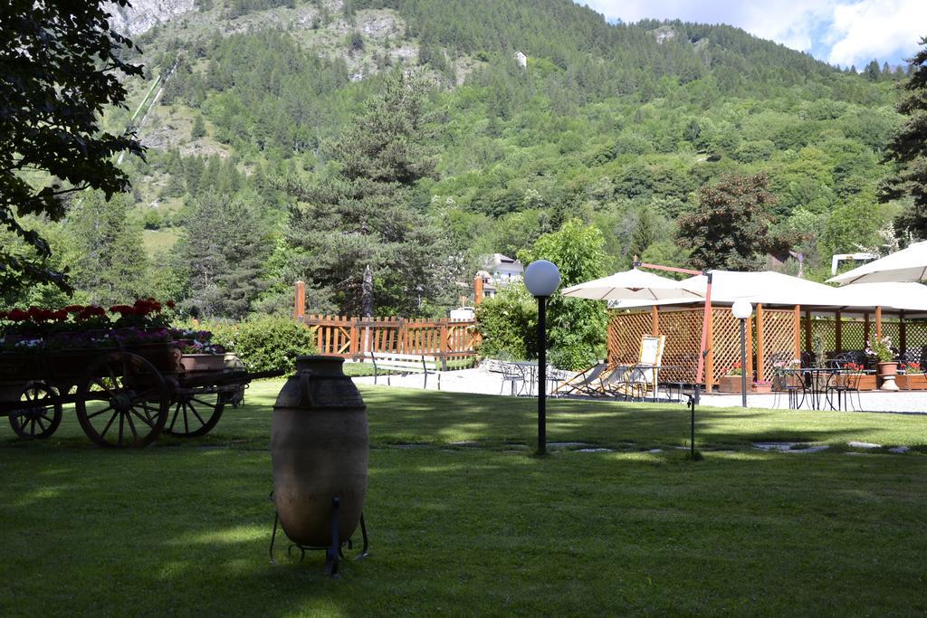Hotel Bucaneve Bardonecchia Zewnętrze zdjęcie
